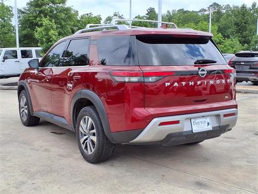 2023 Nissan Pathfinder SL