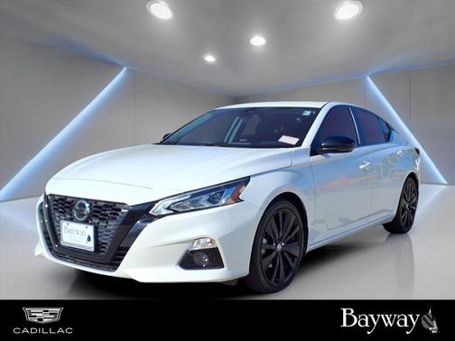 2022 Nissan Altima 2.5 SR
