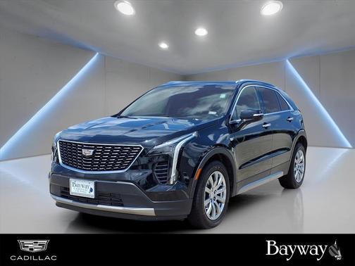 2022 Cadillac XT4 Premium Luxury