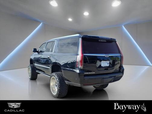 2018 Cadillac Escalade ESV Premium Luxury