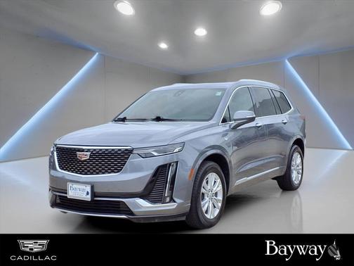 2022 Cadillac XT6 Luxury FWD