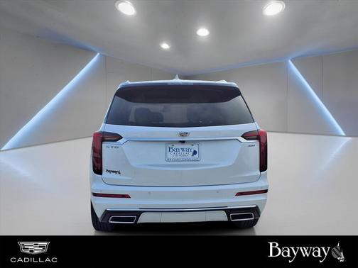 2025 Cadillac XT6 Premium Luxury FWD