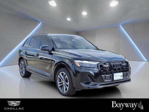 Mythos Black Metallic 2025 Audi Q7 45 Premium Plus