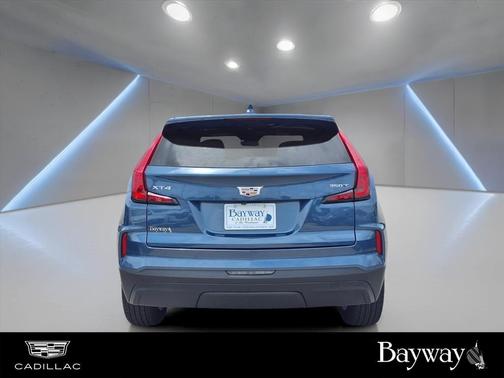 2024 Cadillac XT4 Luxury