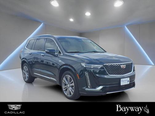 2025 Cadillac XT6 Premium Luxury FWD