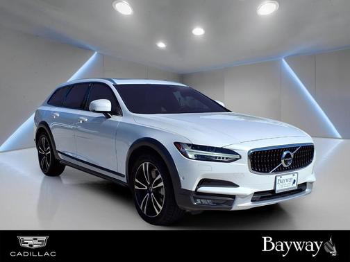 2018 Volvo V90 Cross Country T5
