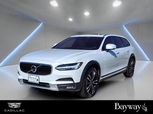2018 Volvo V90 Cross Country T5