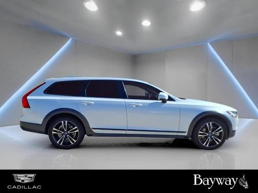 2018 Volvo V90 Cross Country T5