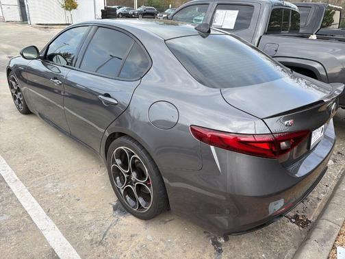 2023 Alfa Romeo Giulia Veloce