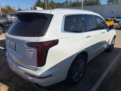 2024 Cadillac XT6 Premium Luxury FWD