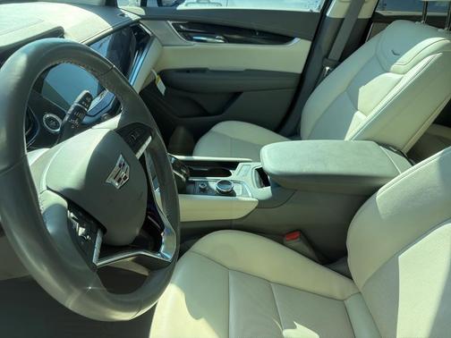 2024 Cadillac XT6 Premium Luxury FWD