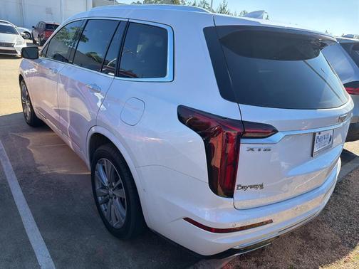 2024 Cadillac XT6 Premium Luxury FWD