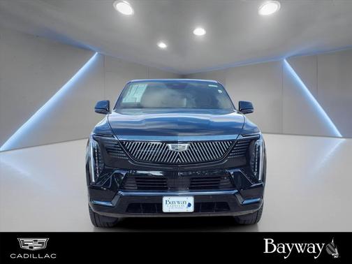 2025 Cadillac Escalade IQ Sport 2