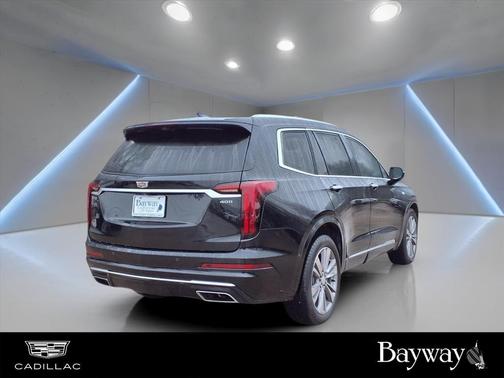 2022 Cadillac XT6 Premium Luxury FWD