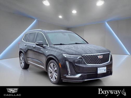 2022 Cadillac XT6 Premium Luxury FWD