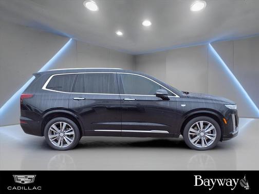 2022 Cadillac XT6 Premium Luxury FWD