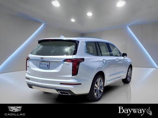 2025 Cadillac XT6 Premium Luxury FWD