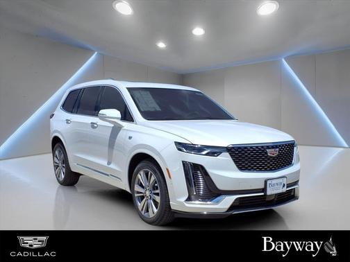2025 Cadillac XT6 Premium Luxury FWD