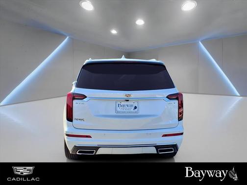 2025 Cadillac XT6 Luxury FWD