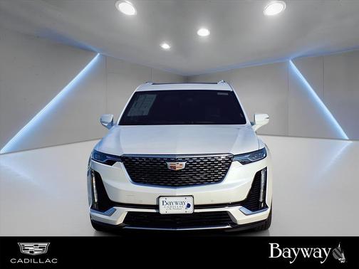 2025 Cadillac XT6 Luxury FWD