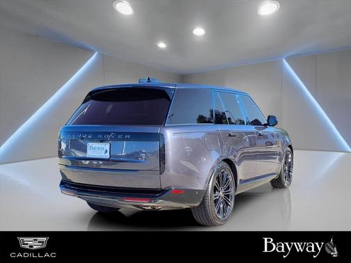 2024 Land Rover Range Rover P530 SE