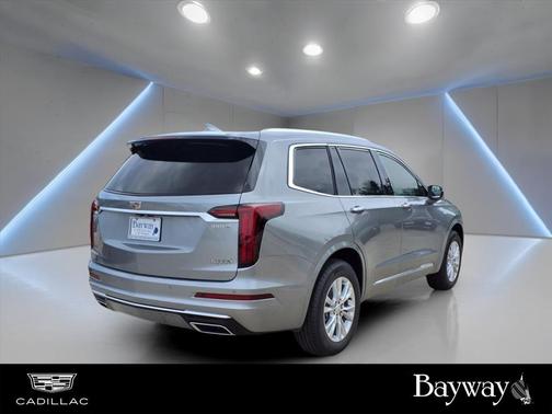 2025 Cadillac XT6 Luxury FWD