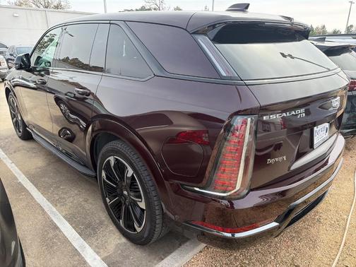 2025 Cadillac Escalade IQ Sport 1