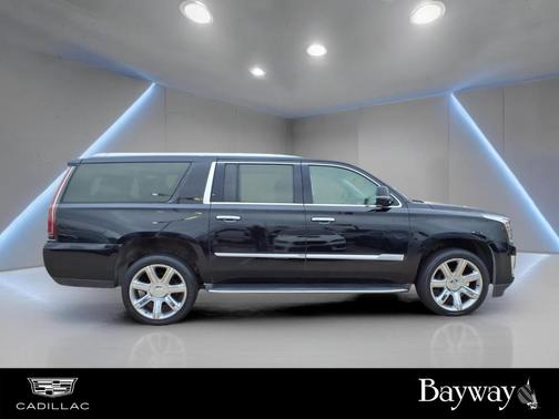 2018 Cadillac Escalade ESV Luxury