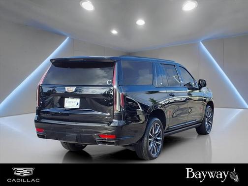2022 Cadillac Escalade ESV Sport