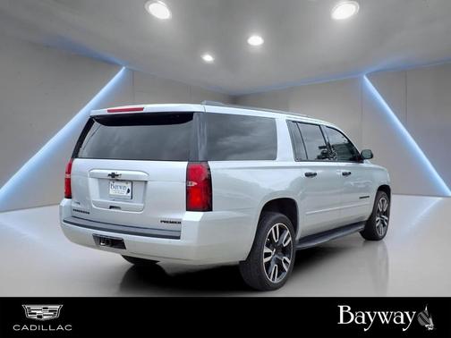 Silver Ice Metallic 2019 Chevrolet Suburban Premier