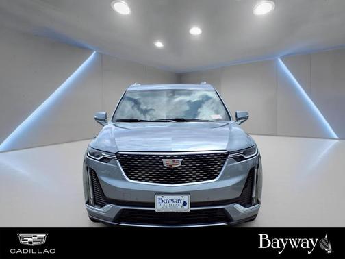 Silver Metallic 2023 Cadillac XT6 Premium Luxury FWD