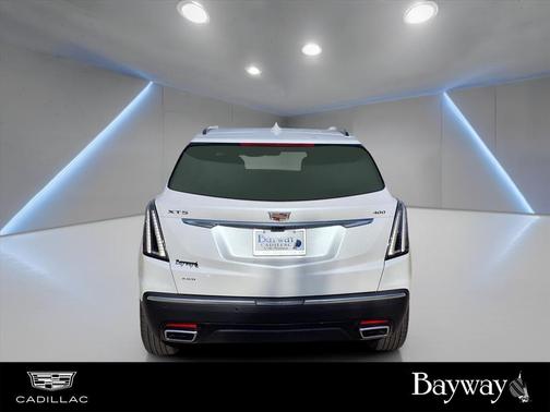 2025 Cadillac XT5 Sport
