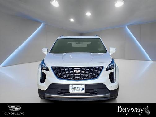 2022 Cadillac XT4 Premium Luxury