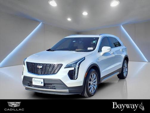 2022 Cadillac XT4 Premium Luxury