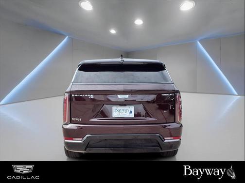 2025 Cadillac Escalade IQ Sport 1