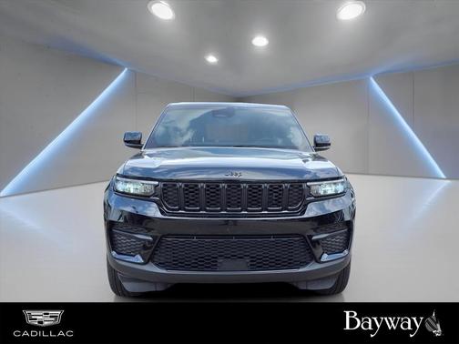 2024 Jeep Grand Cherokee Laredo