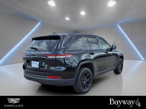2024 Jeep Grand Cherokee Laredo