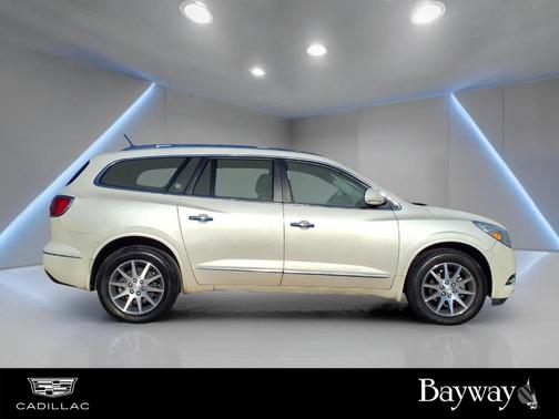 White Diamond Clearcoat 2015 Buick Enclave Premium