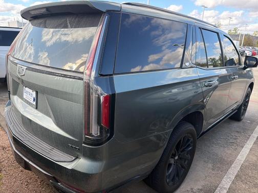 2023 Cadillac Escalade Sport