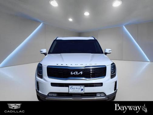 Glacial White Pearl 2022 Kia Telluride SX