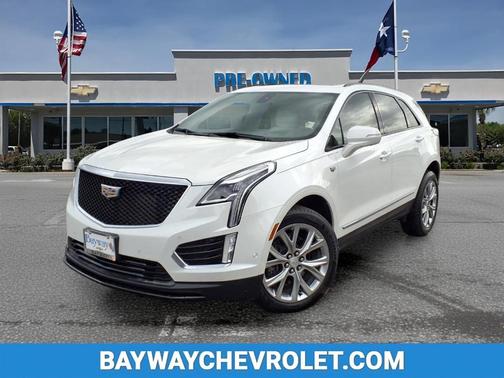 Crystal White Tri-Coat 2021 Cadillac XT5 Sport