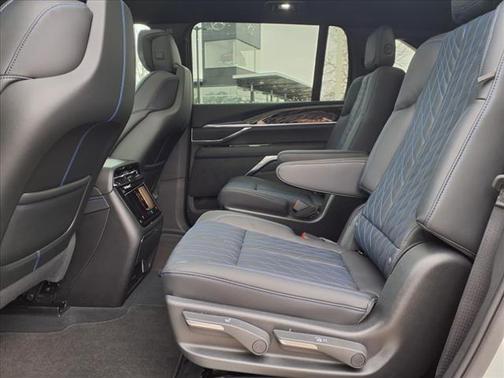 2025 Cadillac Escalade IQ Luxury 1