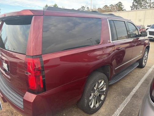2019 Chevrolet Suburban LT