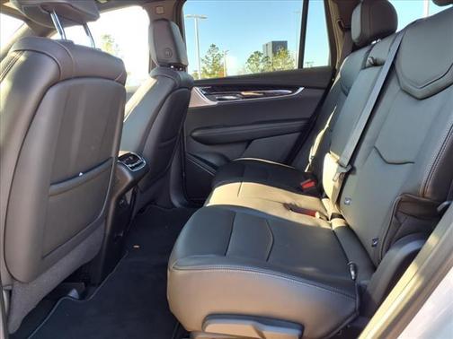 2025 Cadillac XT6 Premium Luxury FWD