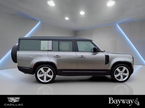 2023 Land Rover Defender X-Dynamic SE