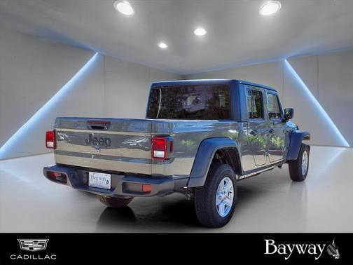 2023 Jeep Gladiator Sport