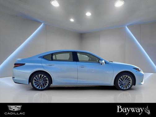 2025 Lexus ES 350 Ultra Luxury