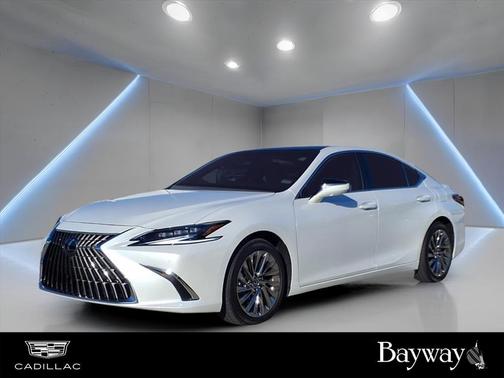 2025 Lexus ES 350 Ultra Luxury