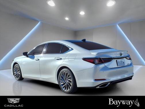 2025 Lexus ES 350 Ultra Luxury
