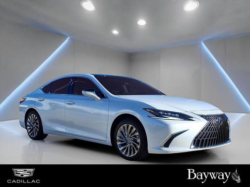 2025 Lexus ES 350 Ultra Luxury